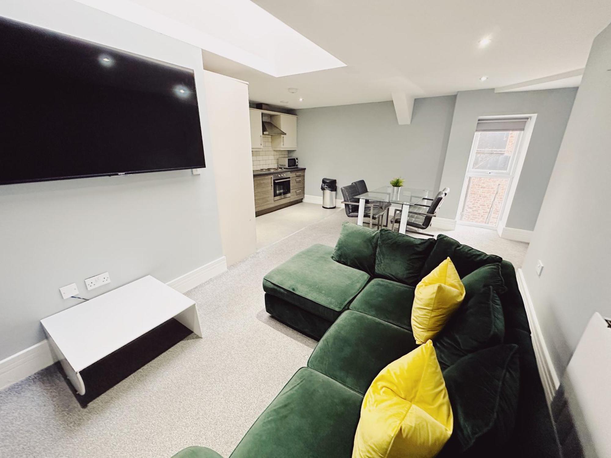 2 Bedroom Apartment In The Heart Of Newcastle - Spacious - Sleeps 7 Exterior photo
